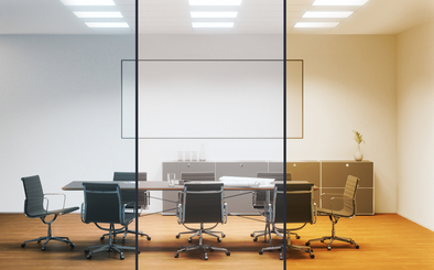 MULTI COLOUR LED luminaires with up to three different color temperatures (warm white, cool white, daylight white) enable adaptation to specific requirements before installation. 