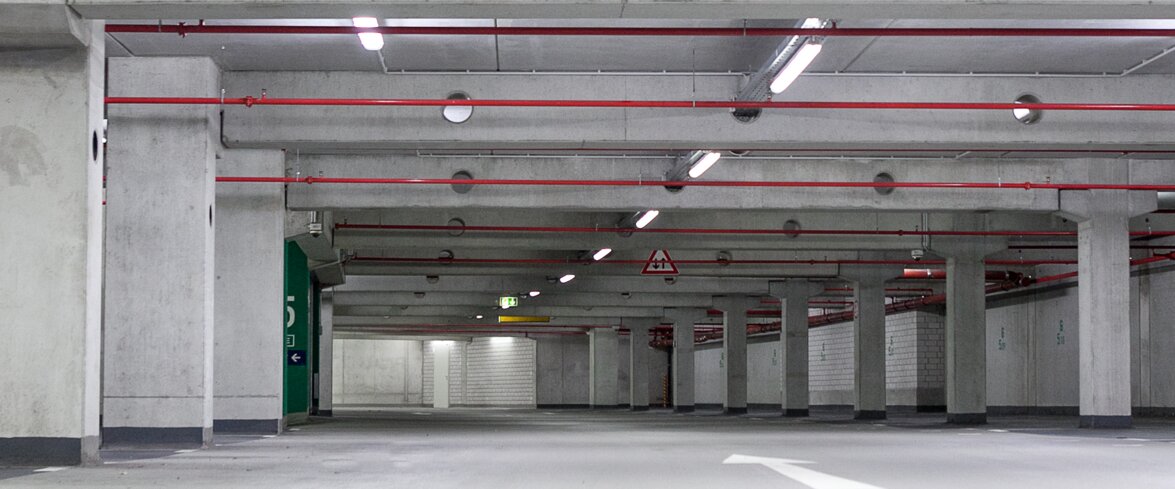 LED verlichting in parkeergarage Commerzbank Arena