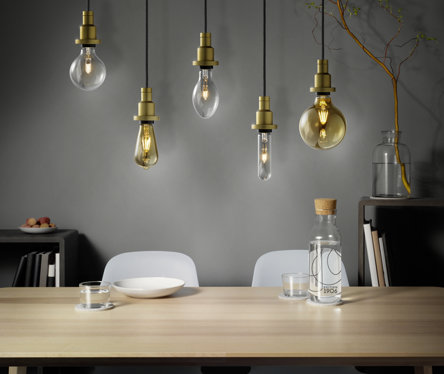 Osram Edition1906 lighting with a vintage look in dining room